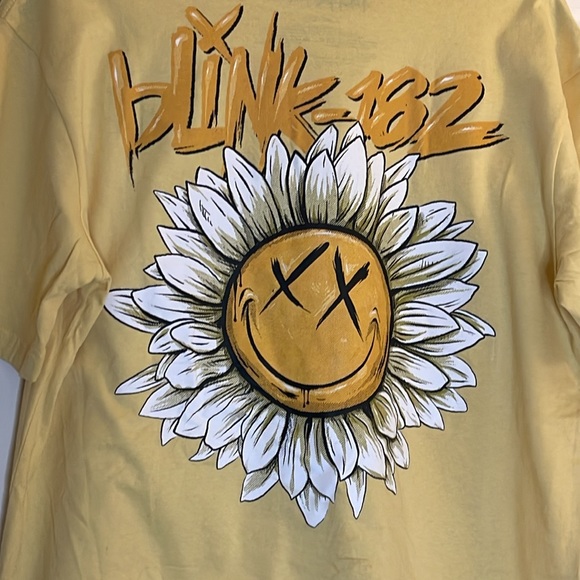 Blink 182 Other - Blink 182 Yellow Embroidered Daisy Sunflower T Shirt Sz S NEW